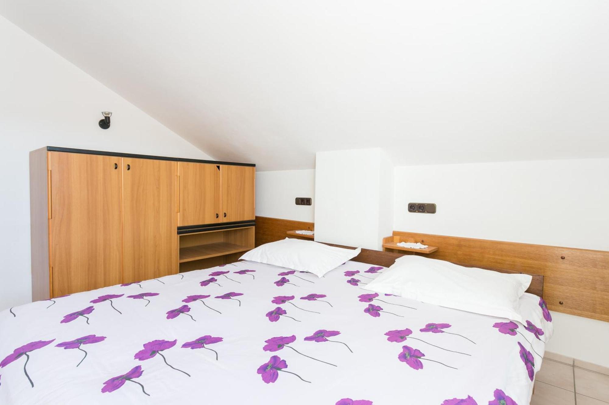 Seaside Apartments With A Swimming Pool Okrug Gornji, Ciovo - 11374 Trogir Pokoj fotografie