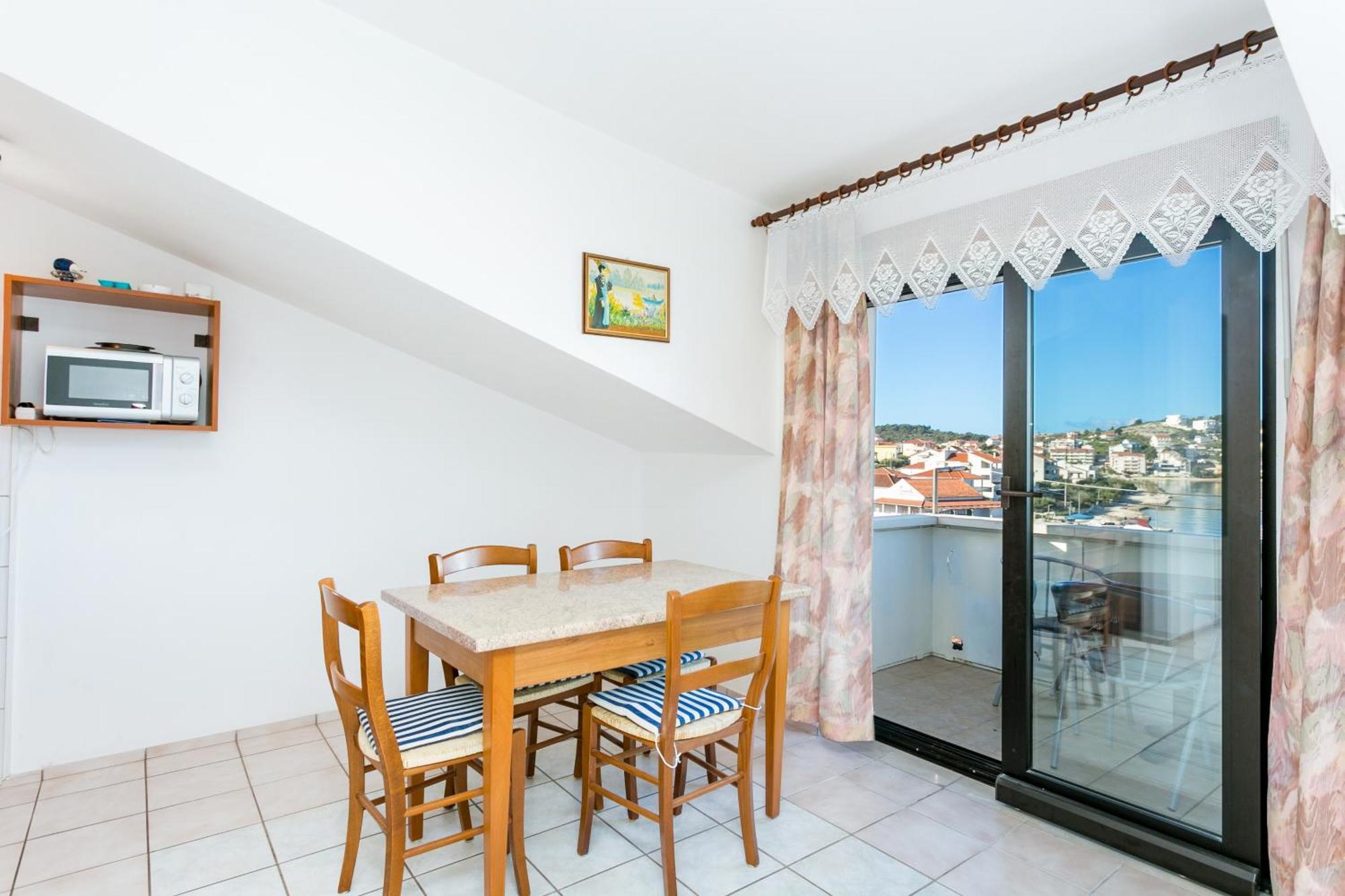 Seaside Apartments With A Swimming Pool Okrug Gornji, Ciovo - 11374 Trogir Pokoj fotografie