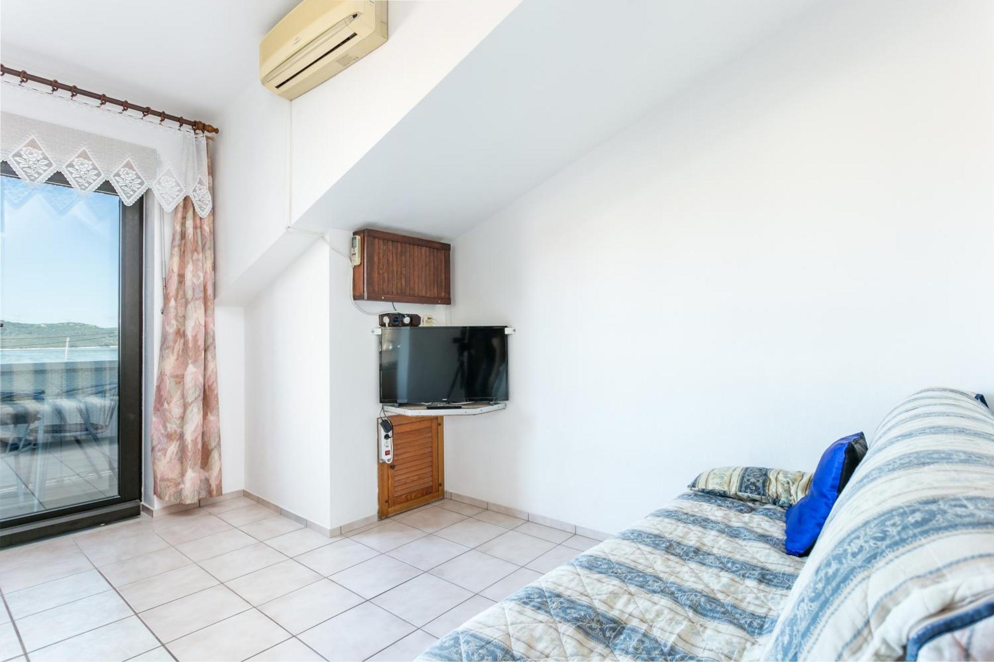 Seaside Apartments With A Swimming Pool Okrug Gornji, Ciovo - 11374 Trogir Exteriér fotografie